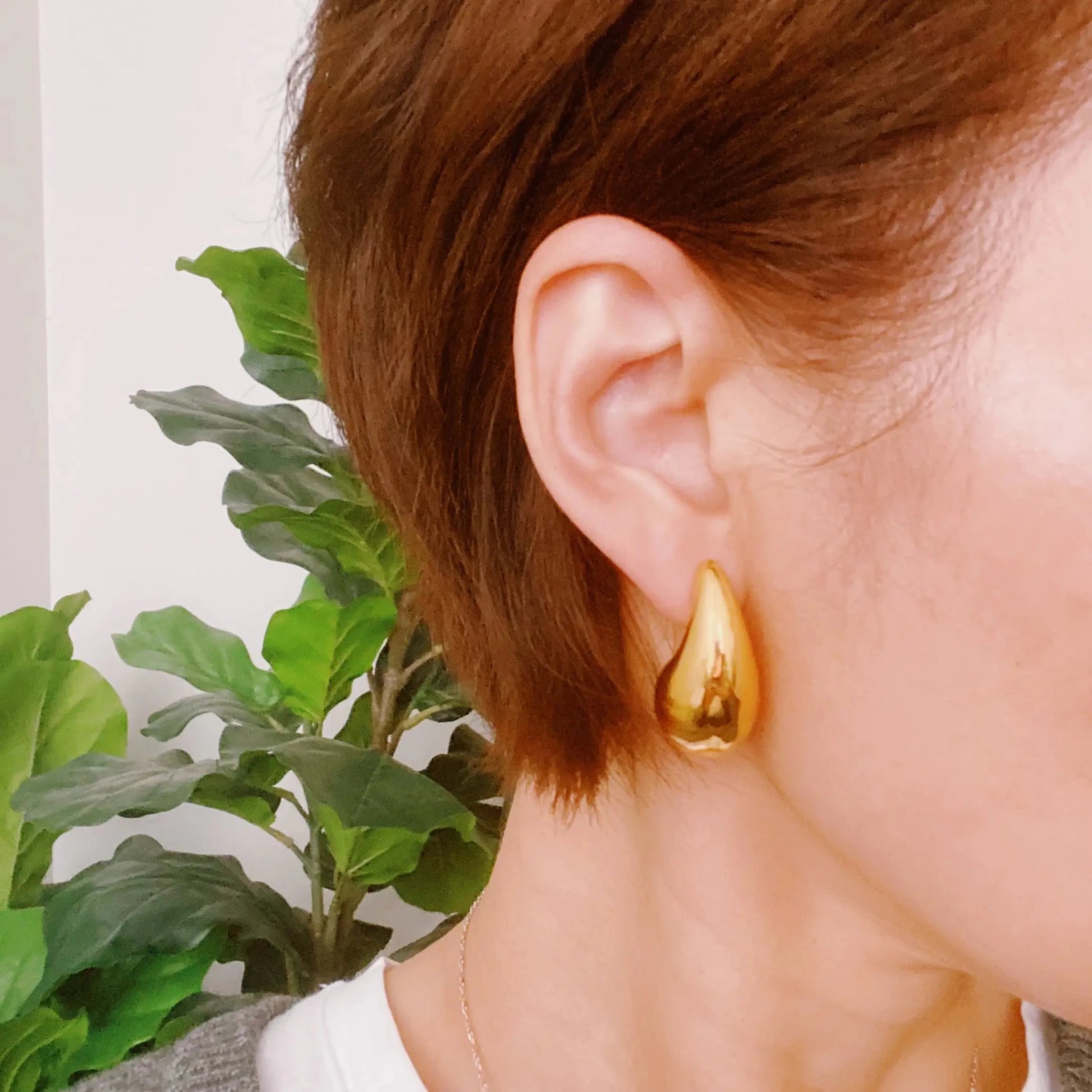 B2B Drop Earrings - Frosted Feminine