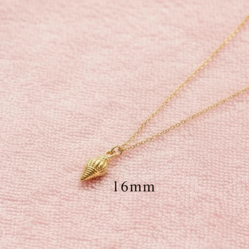 Beach Babe Necklace - Frosted Feminine