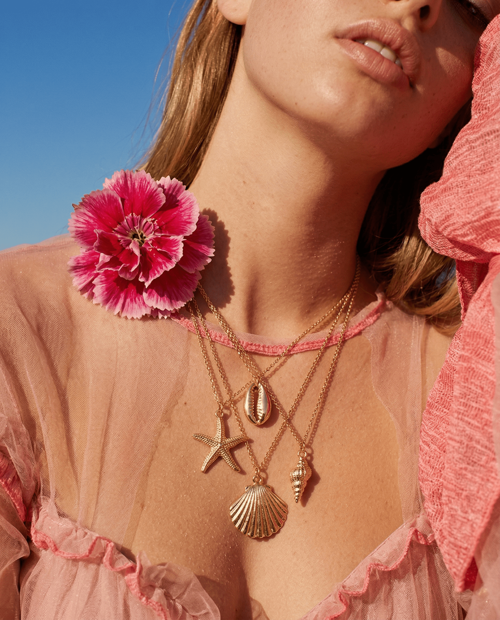 Beach Babe Necklace - Frosted Feminine