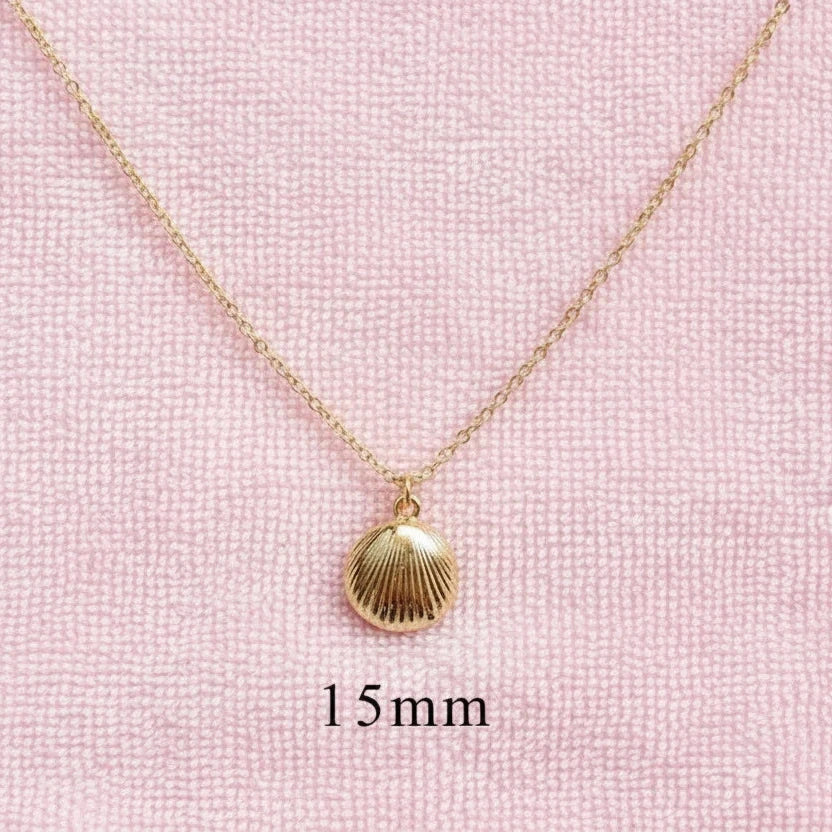 Beach Babe Necklace - Frosted Feminine
