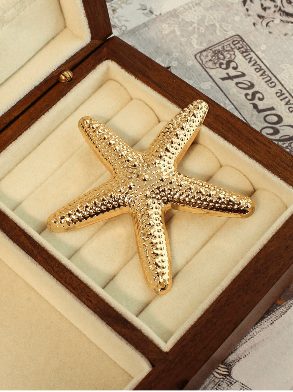Beach Bag Brooch - Frosted Feminine