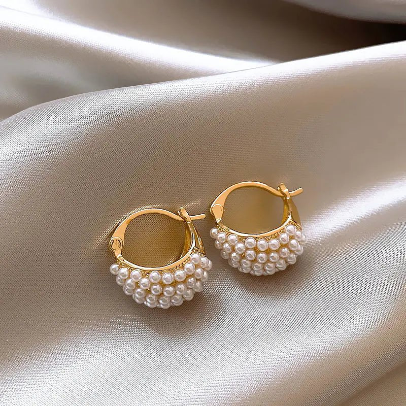Dream Girl Vintage Pearl Earrings - Frosted Feminine