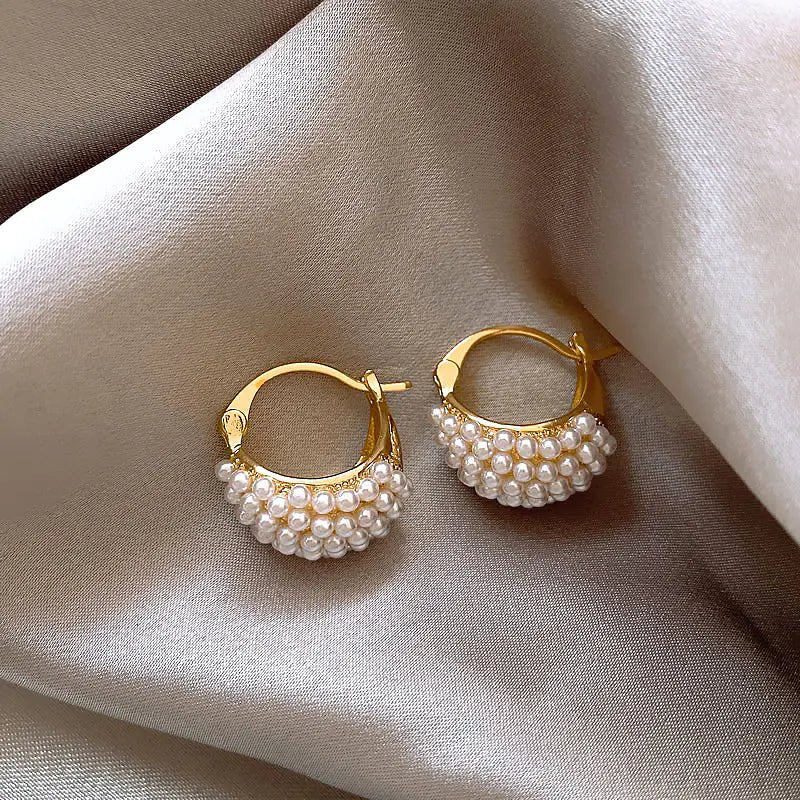 Dream Girl Vintage Pearl Earrings - Frosted Feminine