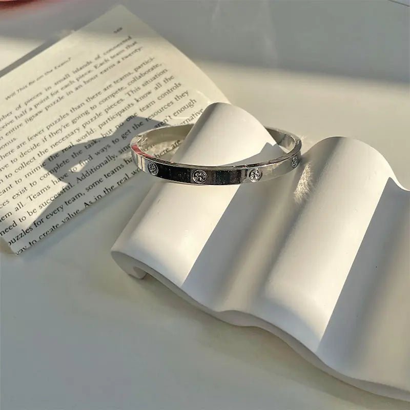 Lumière Bracelet - Frosted Feminine