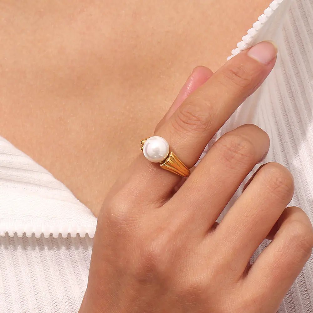 Serena Statement Ring - Frosted Feminine