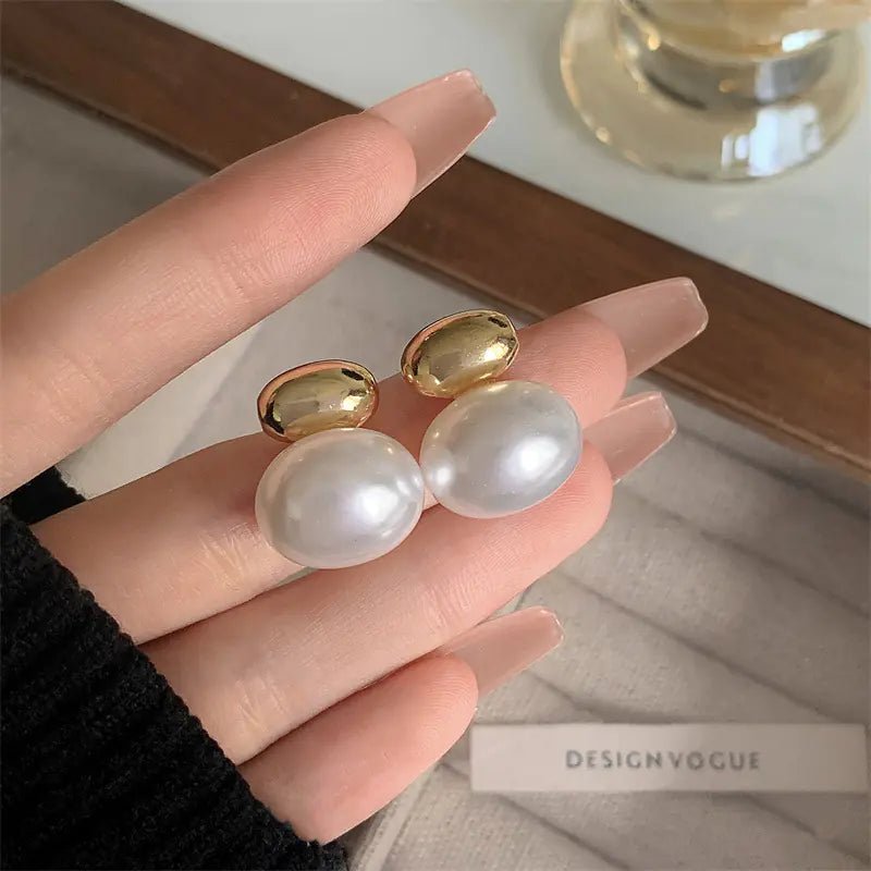 Soft Girl Pearl Studs - Frosted Feminine
