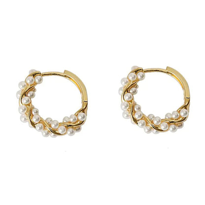 Sugar Talking Circle Pearl Earrings - Frosted Feminine