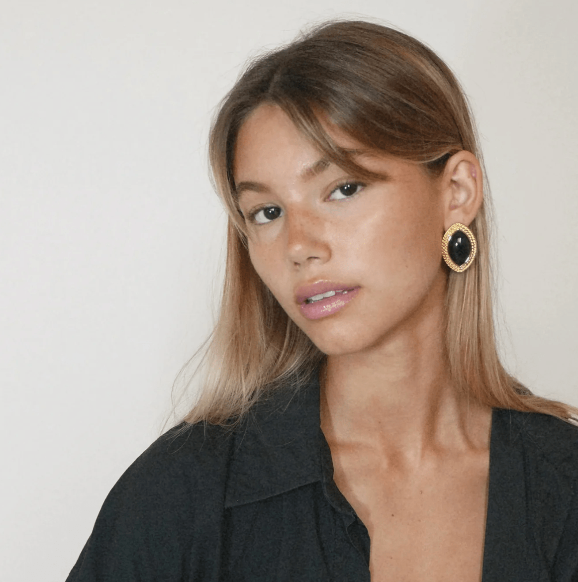 WAG Simple Gold Teardrop Earrings - Frosted Feminine