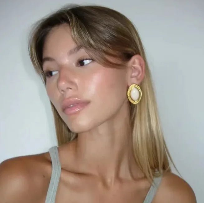 WAG Simple Gold Teardrop Earrings - Frosted Feminine